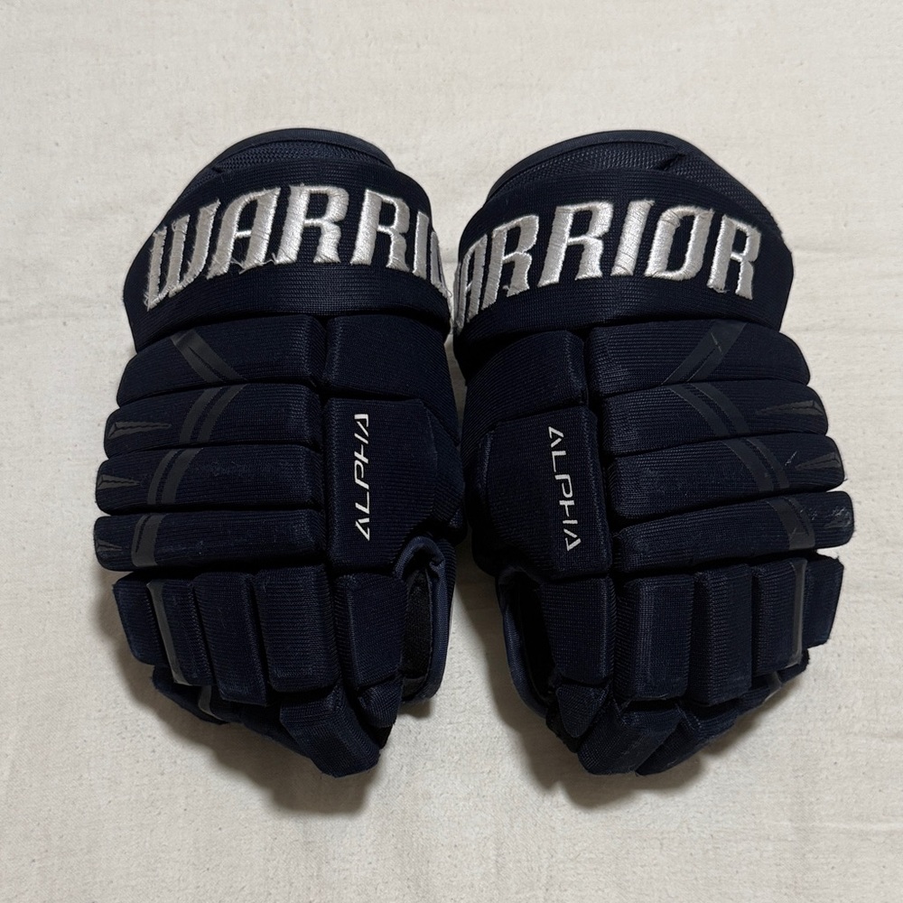 Warrior Evo Lite Alpha Junior Hockey Gloves size 11 / 28cm